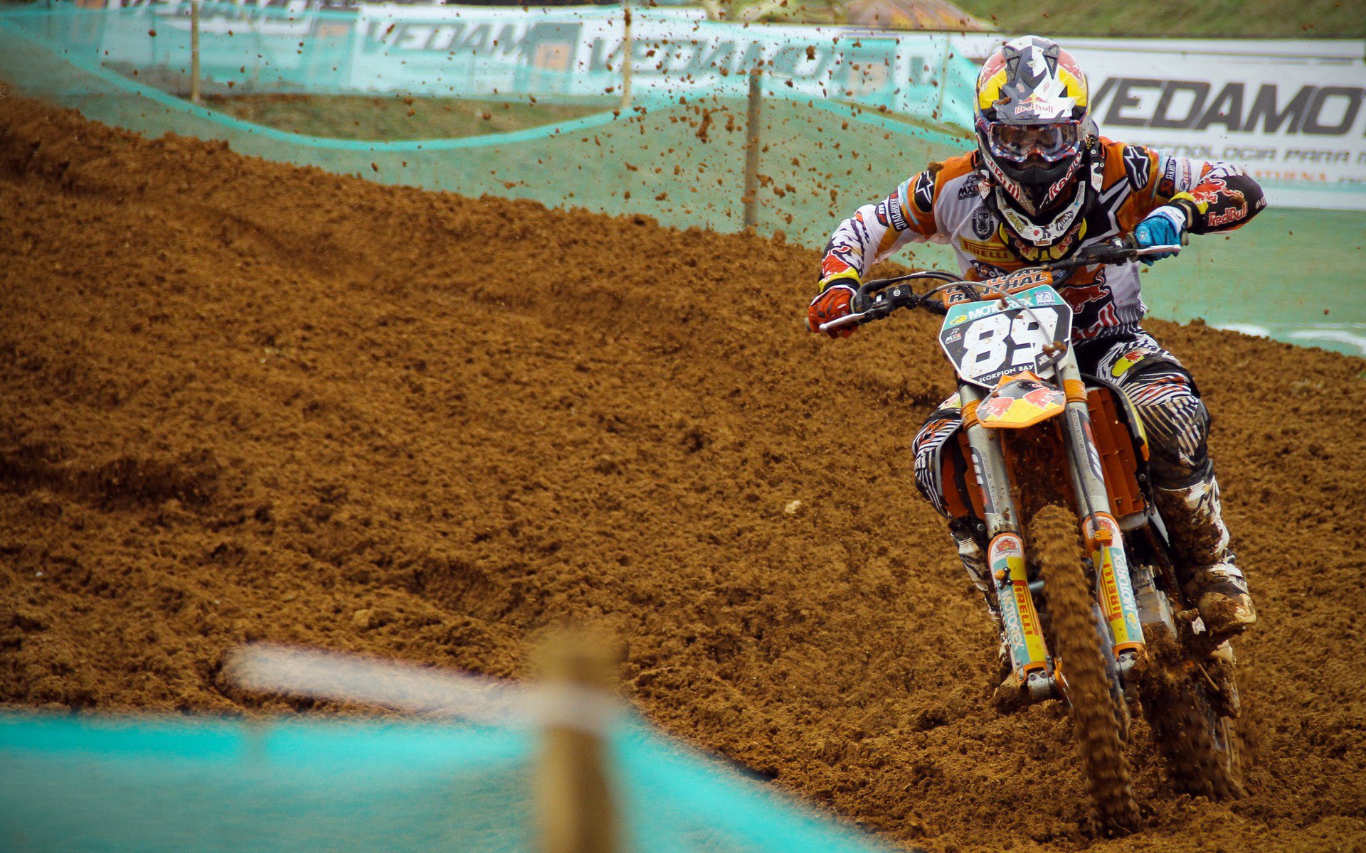 开云官方网页登录-德甲赛场风云：攻守转换节奏快，精彩不断，德甲 厂队